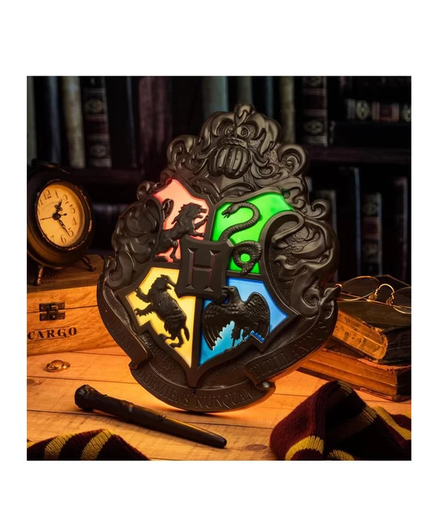 Paladone Lumière Logo Poudlard ( Harry Potter ) Lumière Avec Manette Baguette 3 Paladone Lumière Logo Poudlard ( Harry Potter ) Lumière Avec Manette Baguette - Image 3